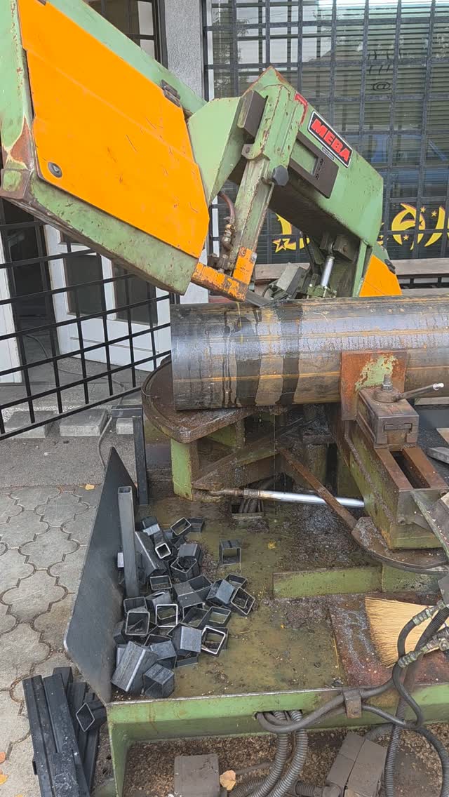 Testera za sečenje metalnih cevi i profila